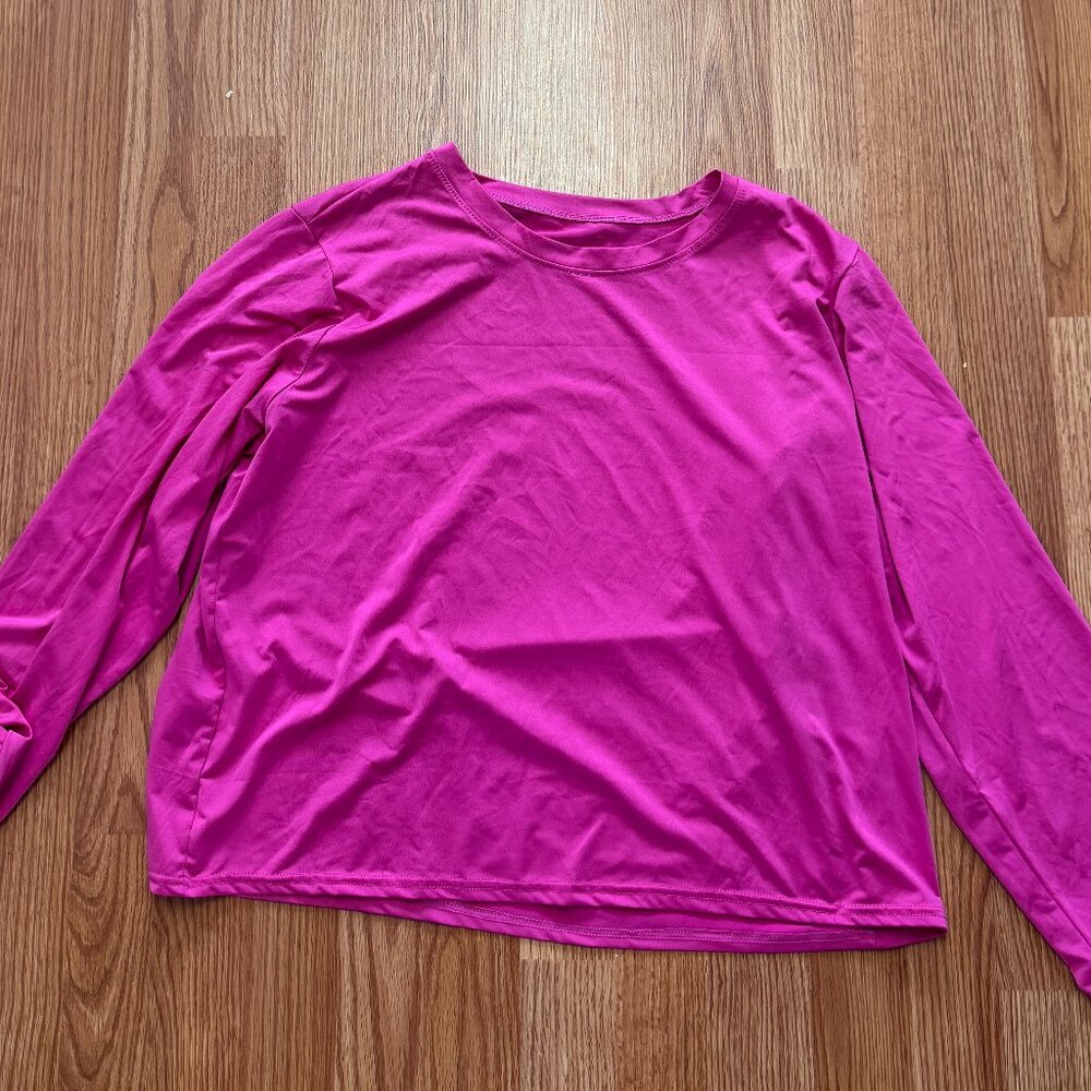 3 athletic cropped tops